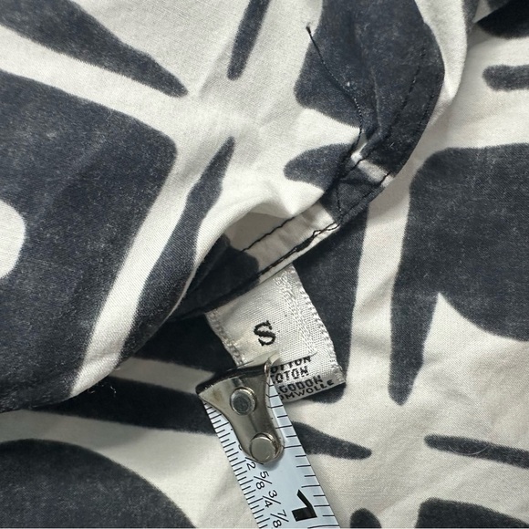 La DoubleJ Clerk CLERK TRIBAL PRINT SHORT SLEEVE Poplin COTTON SHIRT black small - Picture 13 of 13